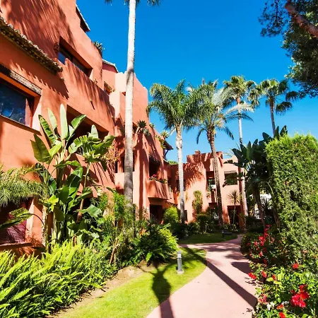 Rentandhomes Luxury