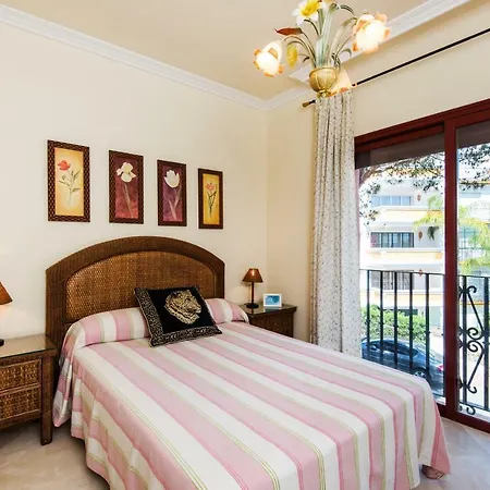 Rentandhomes Luxury * Marbella