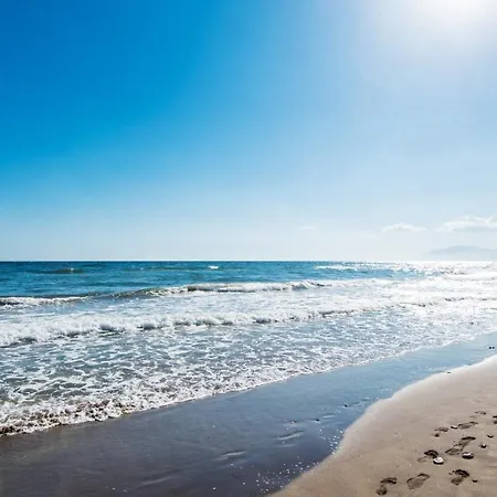 Rentandhomes Luxury Apartamento Marbella