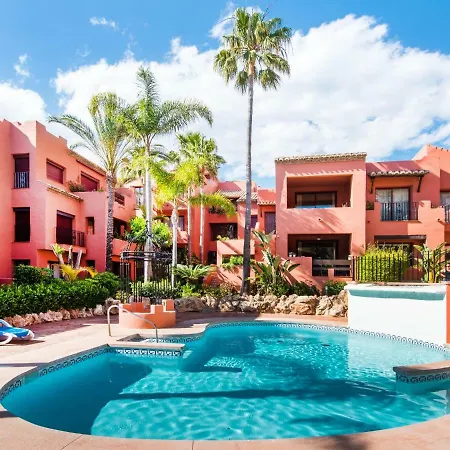 Rentandhomes Luxury Apartamento Marbella