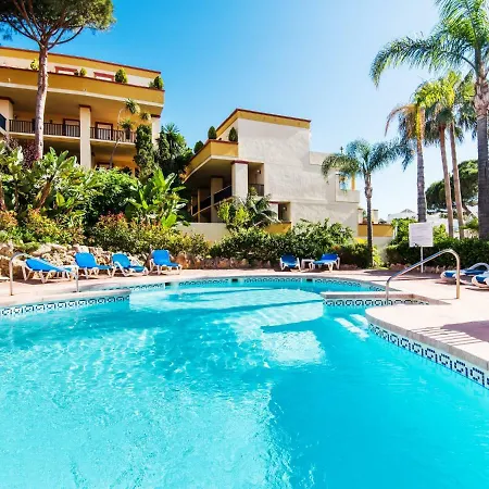 Rentandhomes Luxury Apartamento Marbella