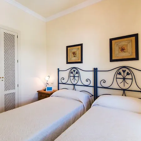 Rentandhomes Luxury * Marbella